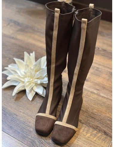 Bota tiras marrón plana