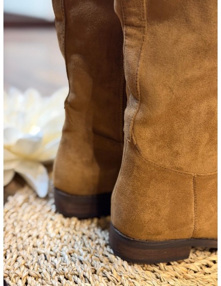 Bota camel plana