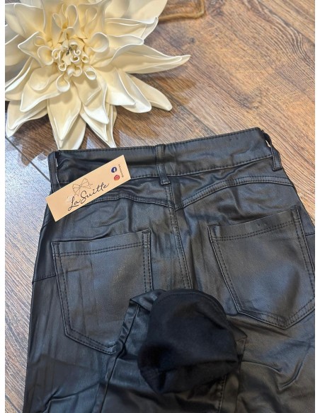Pantalón encerado negro borreguito